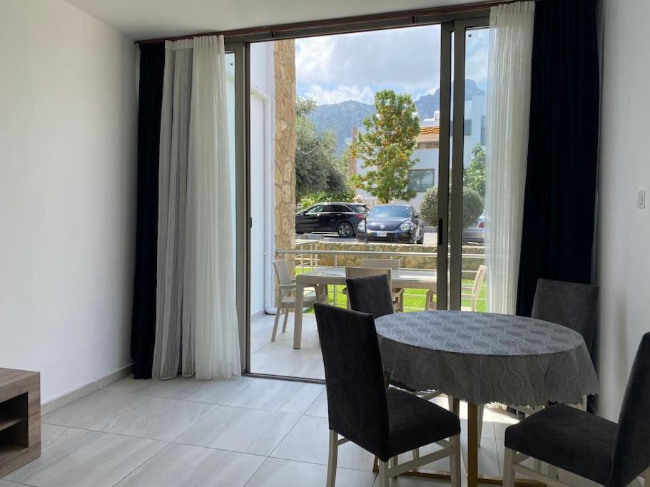 Girne/Zeytinlik 2+1 Muhtesem Terasli Daire Exteriér fotografie
